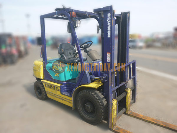 Xe Nâng Dầu KOMATSU FD25C-12