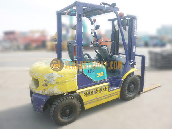 Xe Nâng Dầu KOMATSU FD25C-12