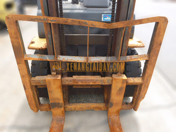 Xe Nâng Dầu KOMATSU FD25C-17