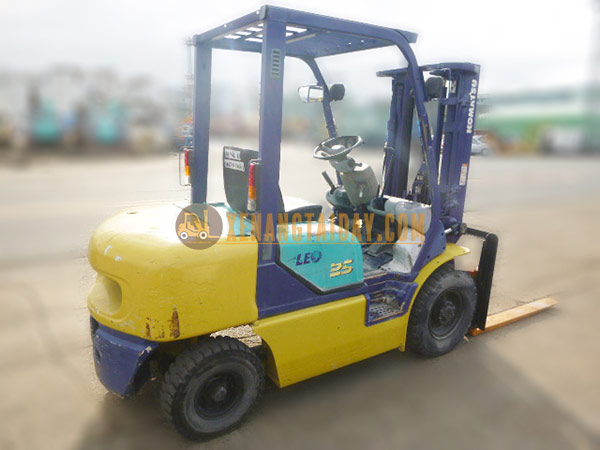 Xe Nâng Dầu KOMATSU FD25T-12