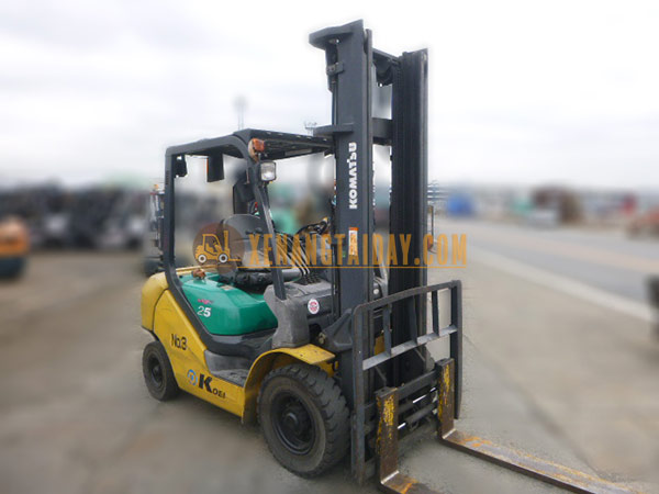 Xe nâng dầu KOMATSU FD25T-16