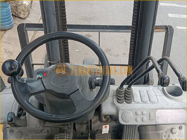 Xe nâng dầu KOMATSU FD25T-16
