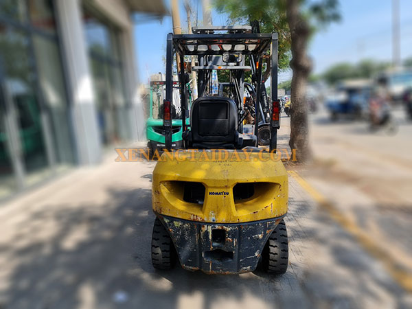 Xe nâng dầu KOMATSU FD25T-17