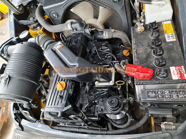 Xe nâng dầu KOMATSU FD25T-17