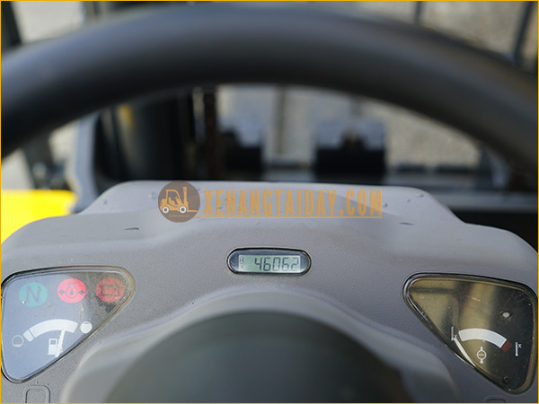 Xe nâng dầu KOMATSU FD25T-17