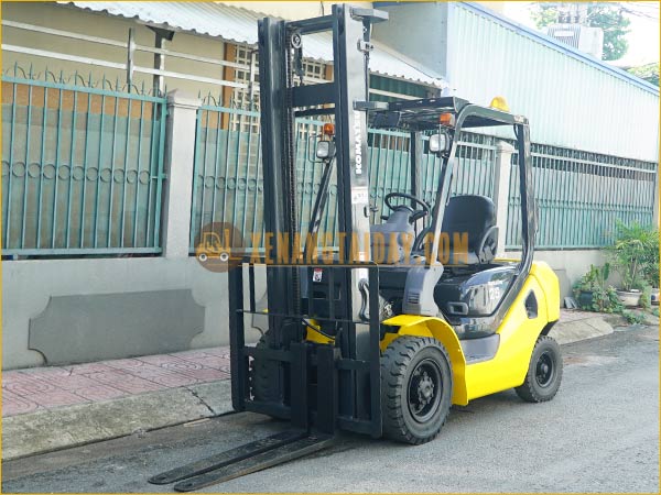 Xe nâng dầu KOMATSU FD25T-17