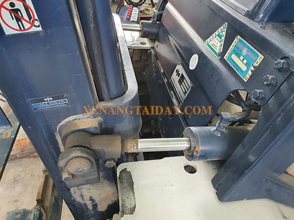 Xe nâng dầu KOMATSU FD30-11