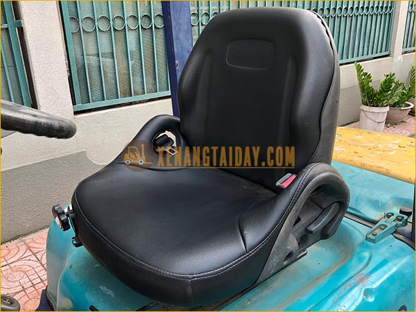 Xe Nâng Dầu KOMATSU FD30C-12