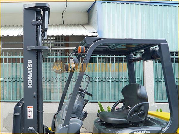 Xe nâng dầu KOMATSU FD30C-17
