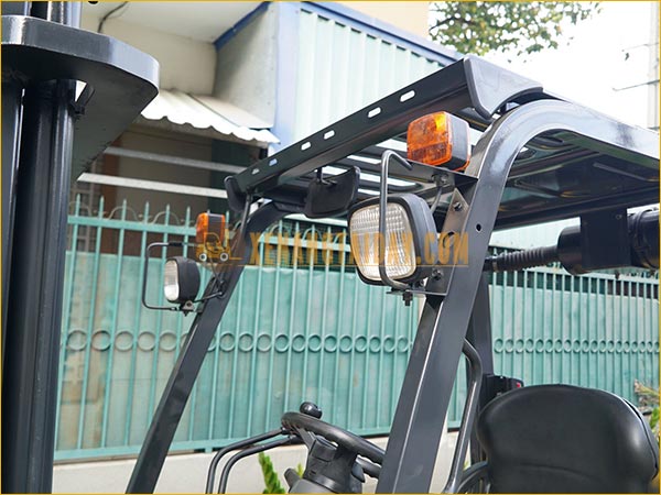Xe nâng dầu KOMATSU FD30C-17