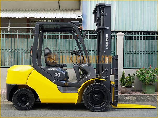 Xe nâng dầu KOMATSU FD30C-17