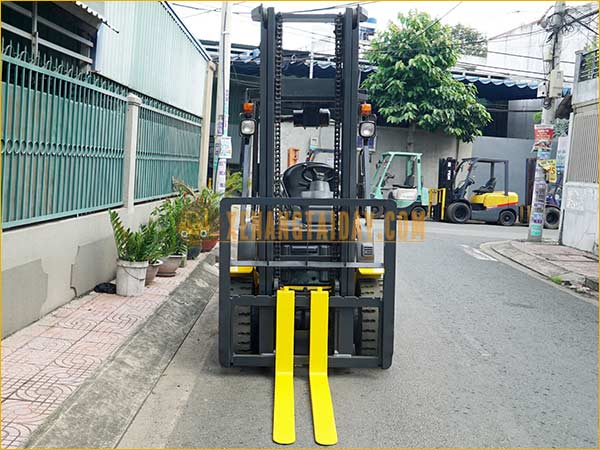Xe nâng dầu KOMATSU FD30C-17