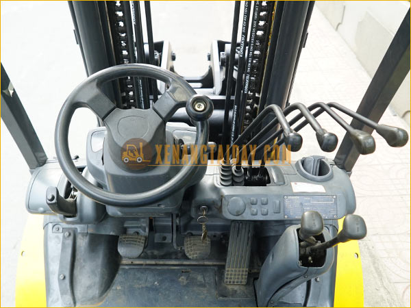 Xe nâng dầu KOMATSU FD30C-17