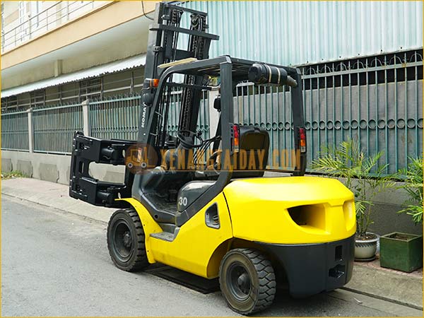 Xe nâng dầu KOMATSU FD30C-17