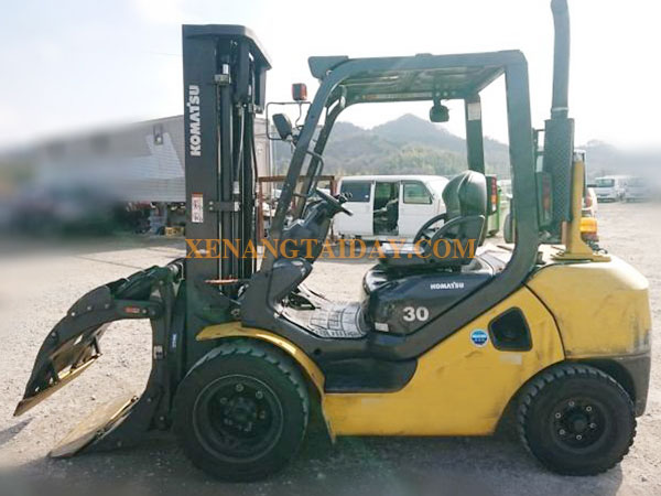 Xe nâng dầu KOMATSU FD30T-17