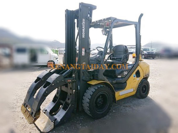 Xe nâng dầu KOMATSU FD30T-17