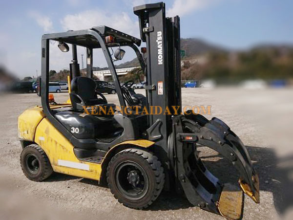 Xe nâng dầu KOMATSU FD30T-17
