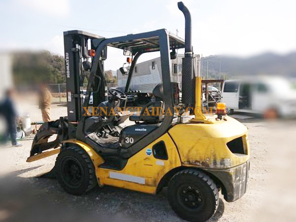 Xe nâng dầu KOMATSU FD30T-17
