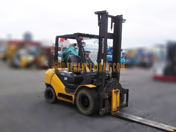 Xe nâng dầu KOMATSU FD30T-17