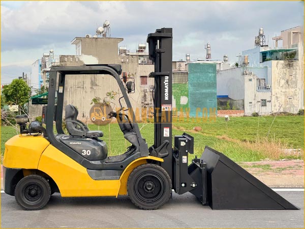 Xe nâng dầu KOMATSU FD30T-17