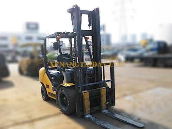 Xe nâng dầu KOMATSU FD35AT-17