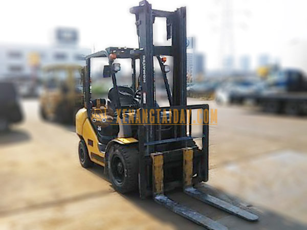 Xe Nâng Dầu KOMATSU FD35AT-17