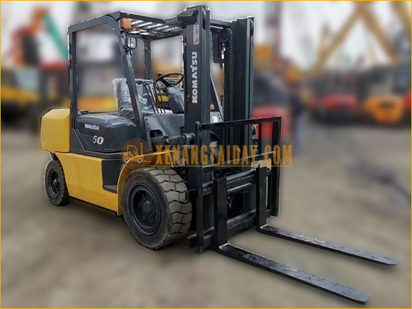 Xe Nâng Dầu KOMATSU FD50AT-7