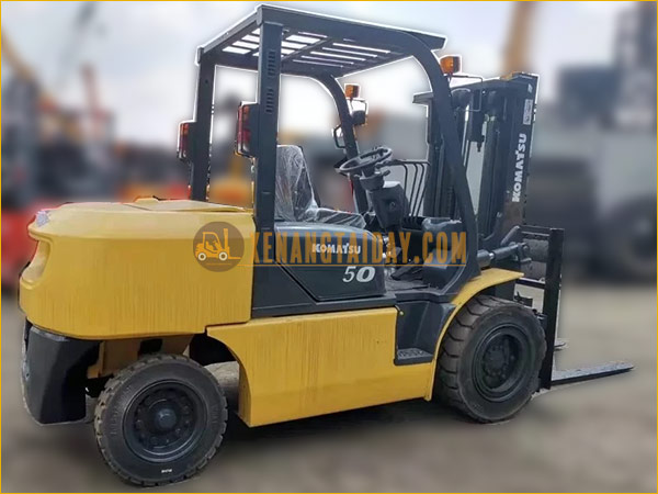 Xe Nâng Dầu KOMATSU FD50AT-7