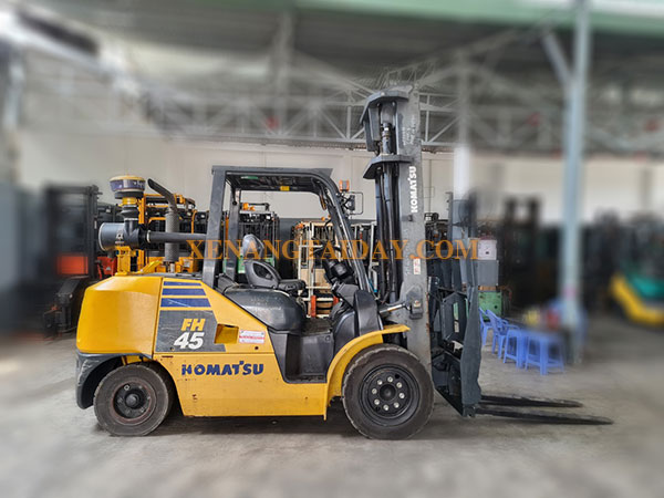 Xe nâng dầu KOMATSU FH45-1