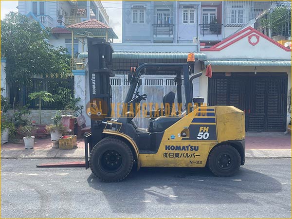 Xe Nâng Dầu 5 Tấn KMS   Đáp Ứng Mọi Yêu Cầu Trong Ngành Công Nghiệp Nặng