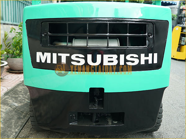 Xe nâng dầu MITSUBISHI FD15