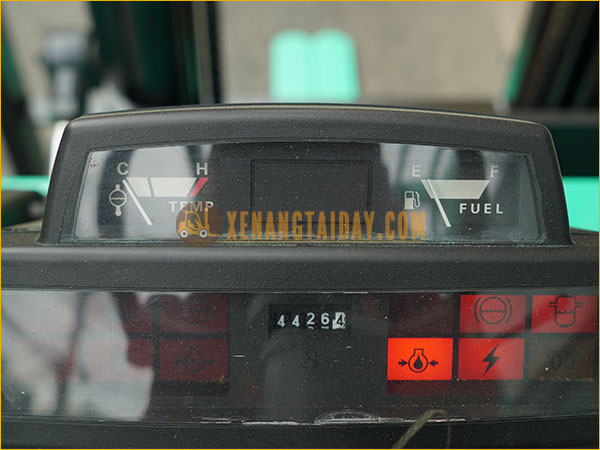 Xe nâng dầu MITSUBISHI FD15