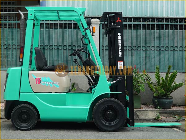 Xe nâng dầu MITSUBISHI FD15