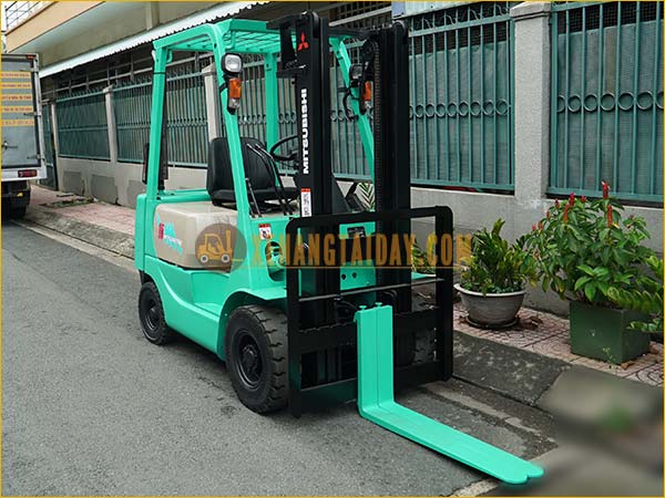 Xe nâng dầu MITSUBISHI FD15
