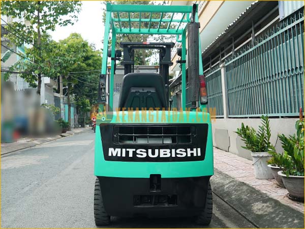 Xe nâng dầu MITSUBISHI FD15