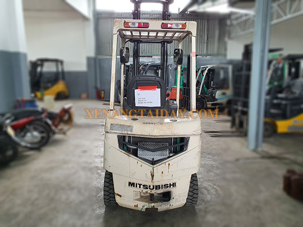 Xe Nâng Dầu MITSUBISHI FD15T