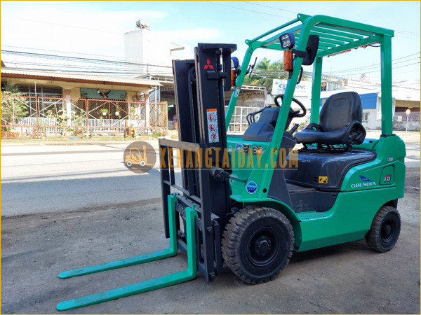 Xe Nâng Dầu MITSUBISHI FD15T
