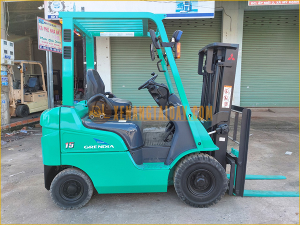 Xe Nâng Dầu MITSUBISHI FD15T
