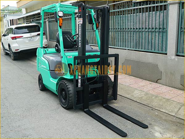Xe nâng dầu MITSUBISHI FD15T