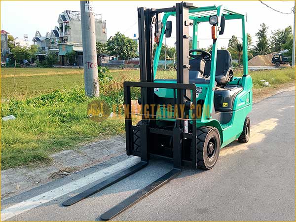 Xe nâng dầu MITSUBISHI FD15T