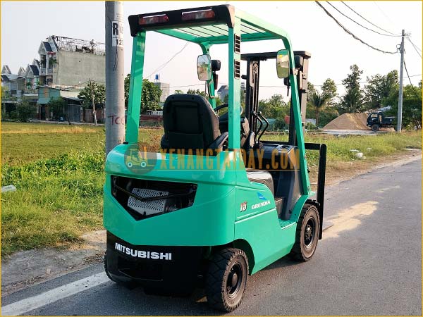Xe nâng dầu MITSUBISHI FD15T