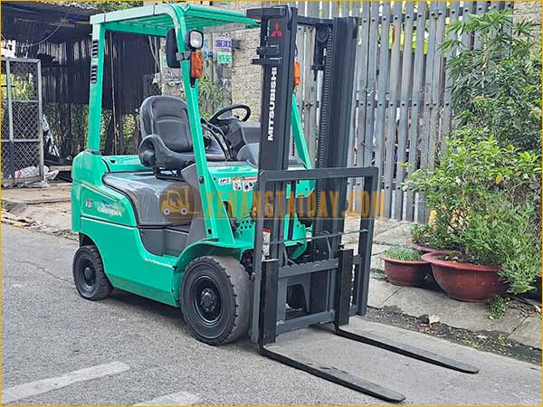 Xe nâng dầu MITSUBISHI FD15T