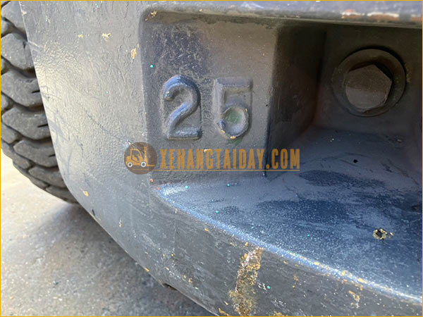 Xe nâng dầu MITSUBISHI FD25
