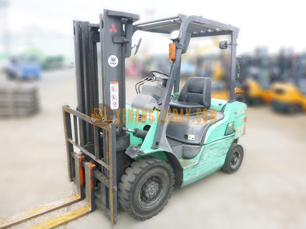 Xe Nâng Dầu MITSUBISHI FD25T - F18C