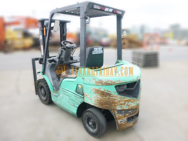 Xe Nâng Dầu MITSUBISHI FD25T - F18C