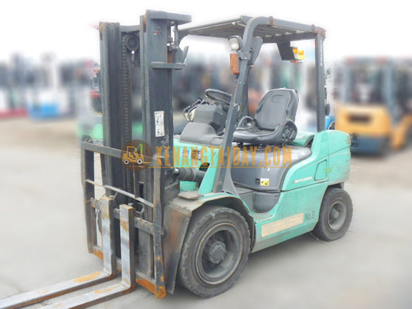 Xe Nâng Dầu MITSUBISHI FD30T - F14E
