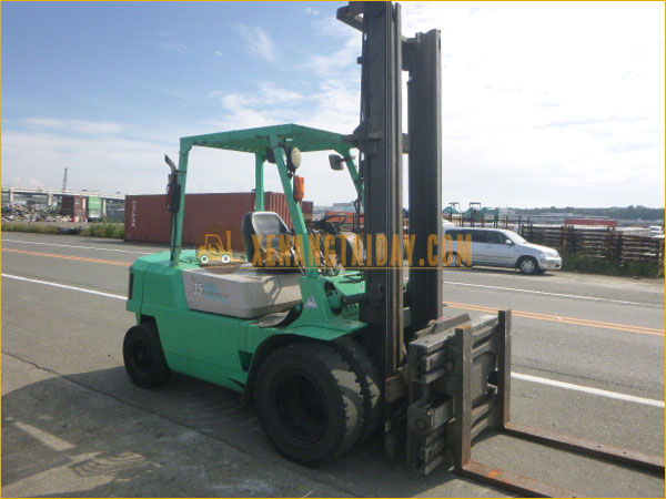 Xe nâng dầu MITSUBISHI FD35