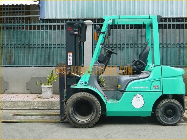 Xe nâng dầu MITSUBISHI FDE20T