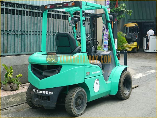 Xe nâng dầu MITSUBISHI FDE20T