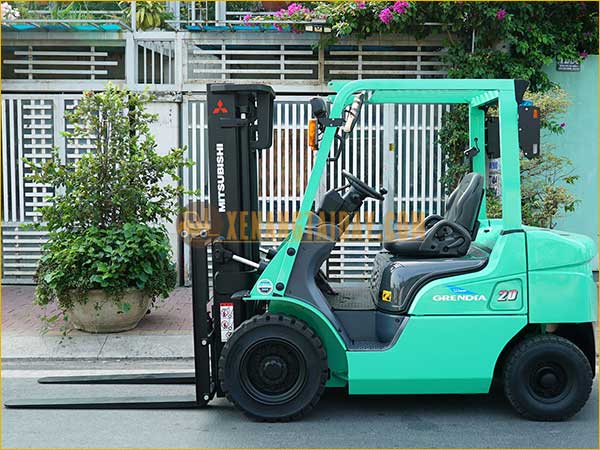 Xe nâng dầu MITSUBISHI FDE20T